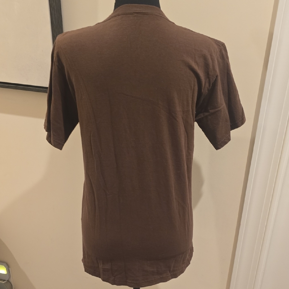 Dutton Ranch Brown Graphic Tee - Picture 3 of 4